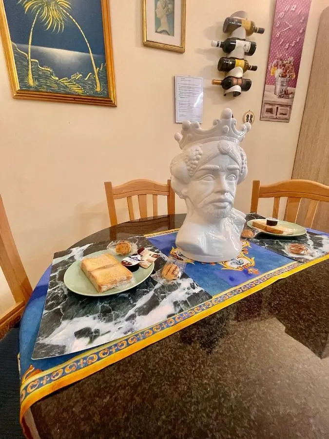 Maya'S Apartment Close To Ballaro Market And Central Station Palermo Italy
